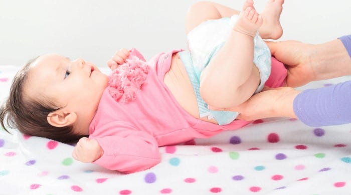 bebe com diarreia verde bebe de 3 meses com diarreia o que fazer