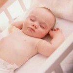 Posições certas para o sono do bebê