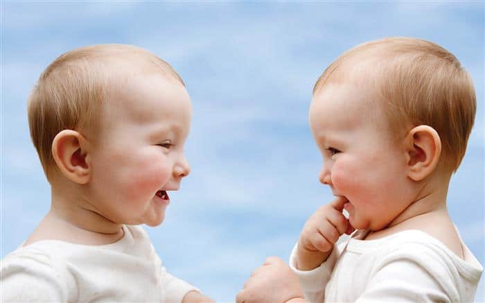 → 200 Fotos de bebês lindos e fofos sorrindo: Imagens incríveis