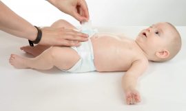 Como trocar a fralda do bebê corretamente