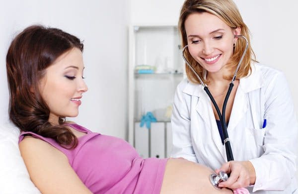 Read more about the article Pagar ou não o obstetra para garantir o parto?