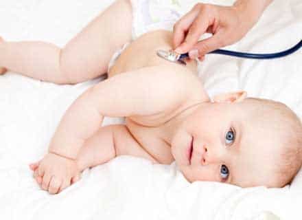 Read more about the article Como tratar o bebê com viroses de verão