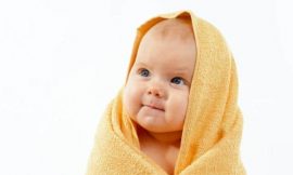 Como dar banho no bebê em dias frios