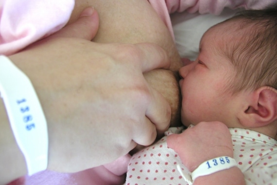 Read more about the article Cuidados na amamentação do bebê prematuro