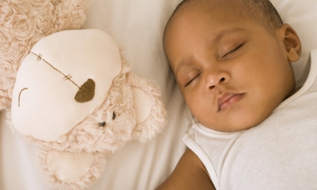 Read more about the article Como criar uma rotina para o bebê dormir