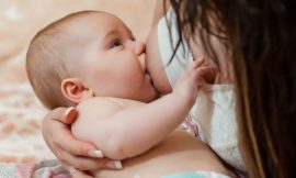 Pega correta do bebê na amamentação