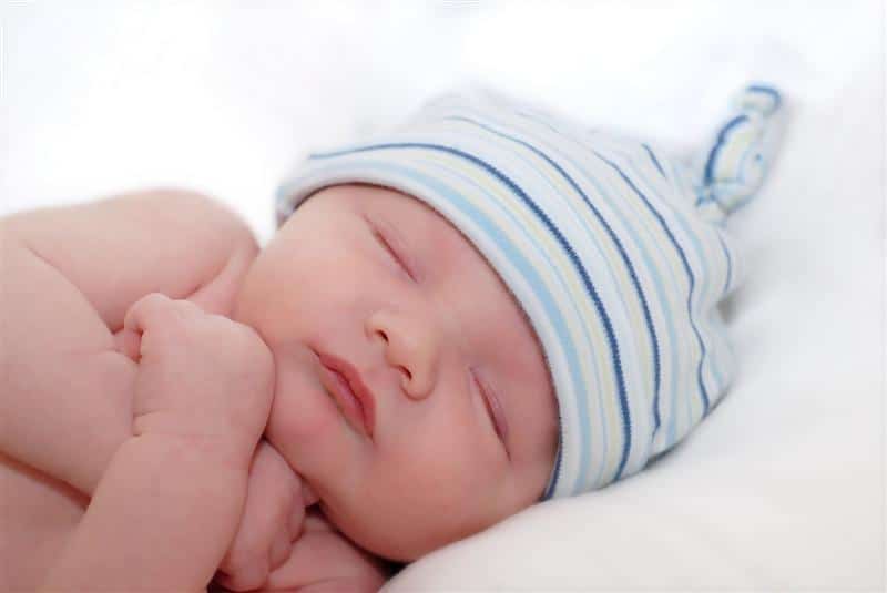 Read more about the article Meu bebê não dorme durante o dia – O que fazer?