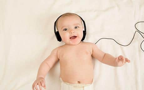Read more about the article Importância da música para bebês