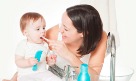 Como limpar a boca do bebê antes de nascer os dentinhos