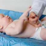 Coqueluche no bebê, sintomas e tratamento
