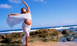 Dicas de saúde, beleza e alimentação de grávidas no verão