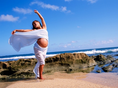 Read more about the article Dicas de saúde, beleza e alimentação de grávidas no verão