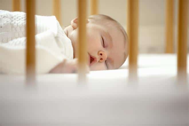 Read more about the article O que fazer quando o bebê troca a noite pelo dia?
