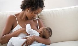 Como saber se o bebê está mamando bem?