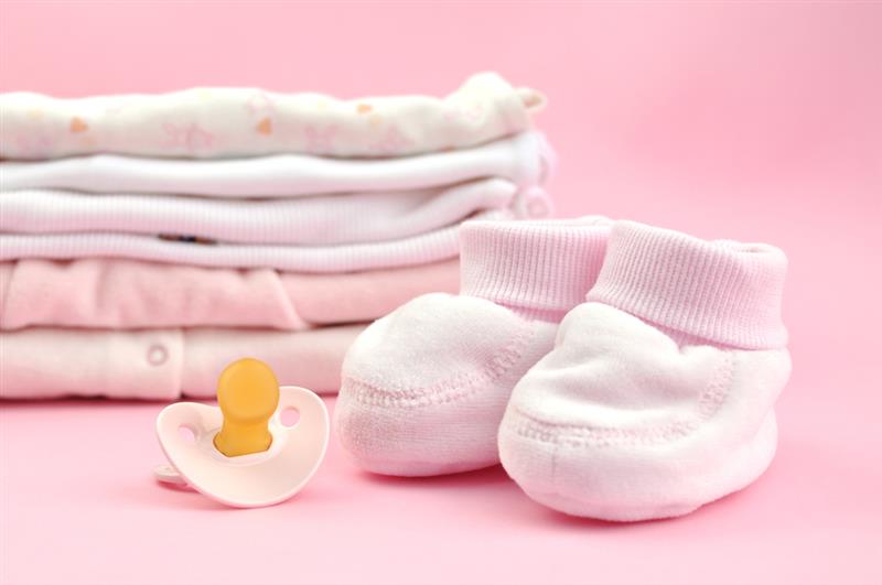 Read more about the article Como lavar a roupa do bebê recém-nascido? Qual produto usar?
