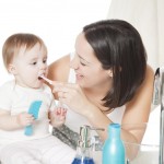 Como limpar a escova de dente do bebê