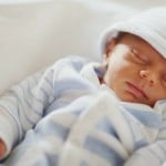 Melhor posição para o bebê recém-nascido dormir