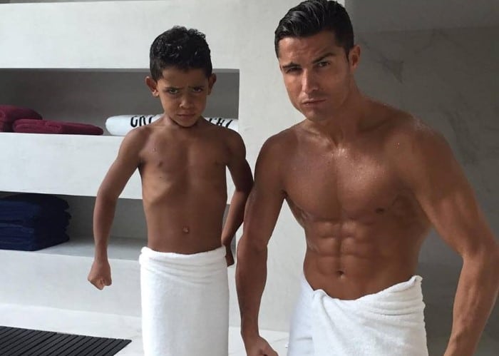 Cristiano Ronaldo pai de gêmeos