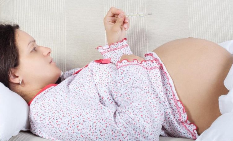You are currently viewing Gripe e febre na gravidez prejudicam o bebê?