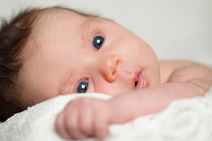 Read more about the article Lacrimejamento excessivo em bebê – O que pode ser?