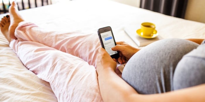Usar celular na gravidez faz mal à saúde do bebê?