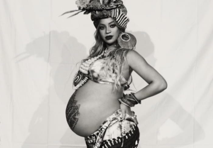Read more about the article Beyoncé faz chá de bebê africano e tamanho da barriga surpreende