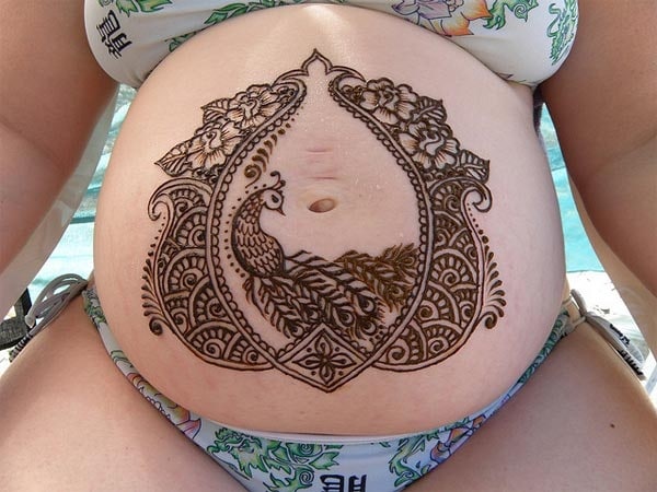 Pintura na barriga gravida