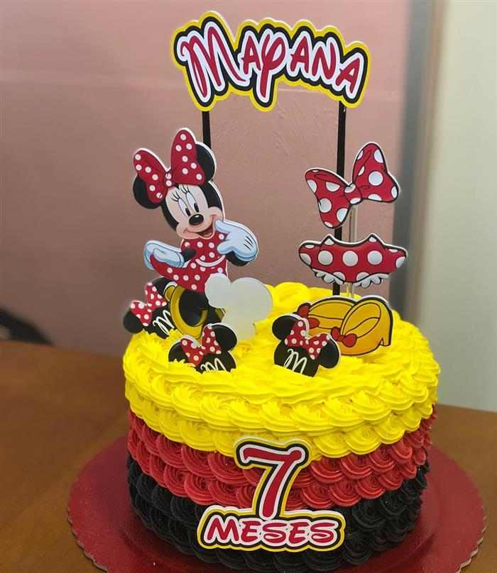 bolo de mesversario minnie com topper