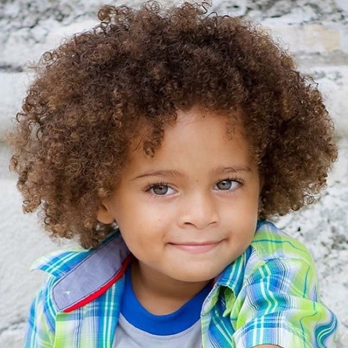 corte de cabelo masculino infantil afro