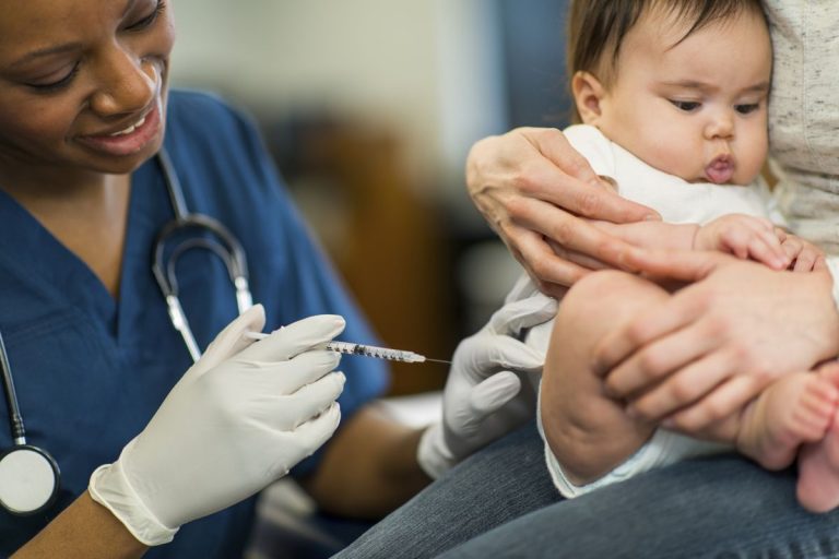 Read more about the article Vacina Pentavalente: Para que serve, Reações e Preço