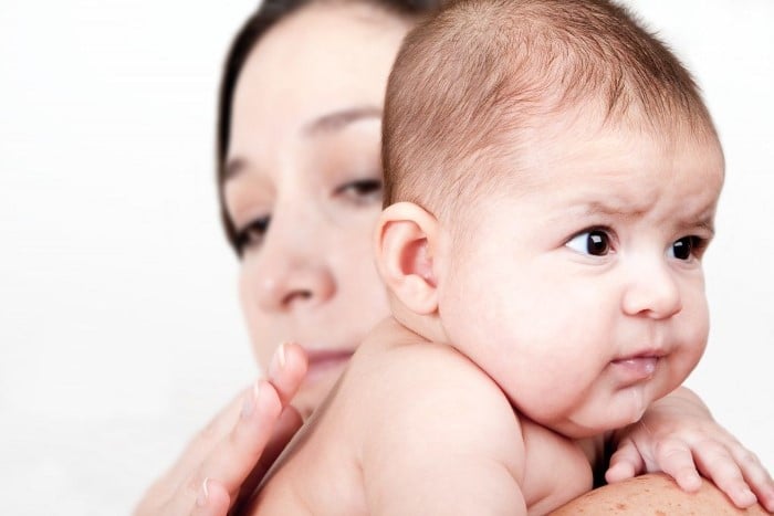 Read more about the article Refluxo em bebê: o que é e quais os sintomas