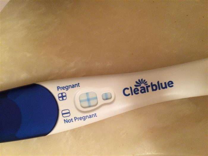 teste de gravidez clearblue positivo