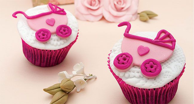 cupcakes decorados com carrinho de bebe