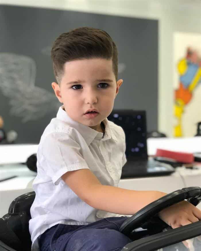 corte de cabelo estiloso masculino infantil