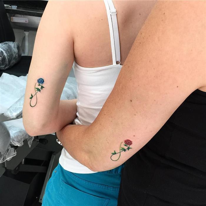 Tattoo mãe e filha infinito