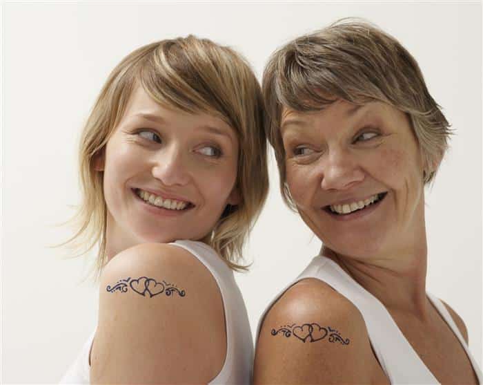 Read more about the article Tatuagem Mãe e Filha: frases, fotos e significados
