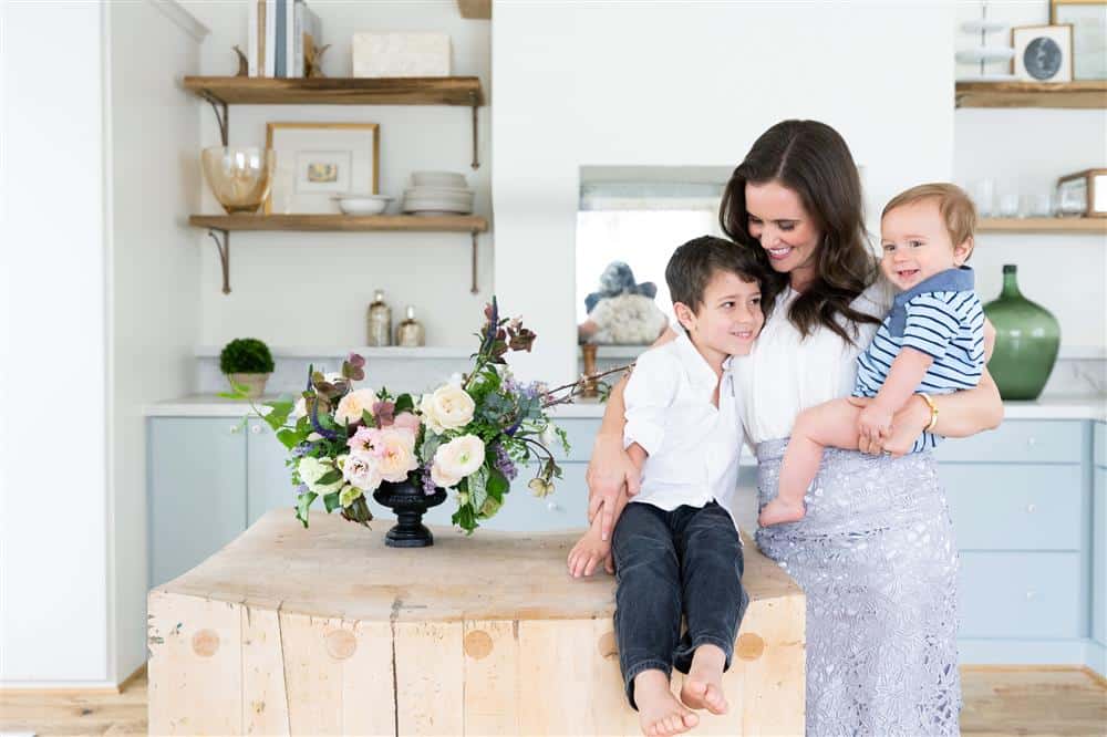 Read more about the article Ensaio Fotográfico de Dia das Mães: 50 ideias para fundos e cenários para fazer em casa