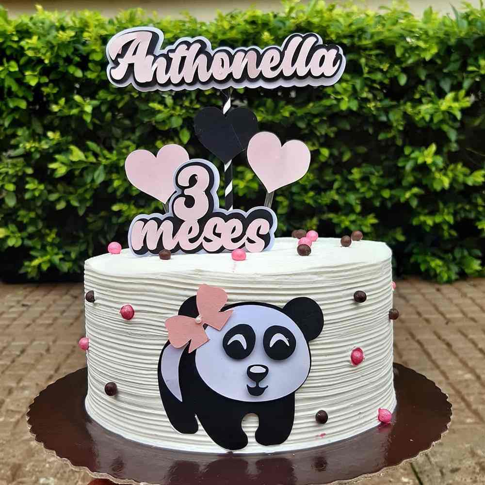 bolo branco panda rosa