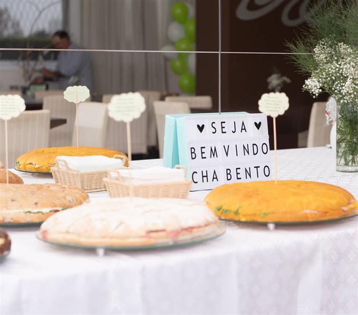 comida para chá de bebê a tarde