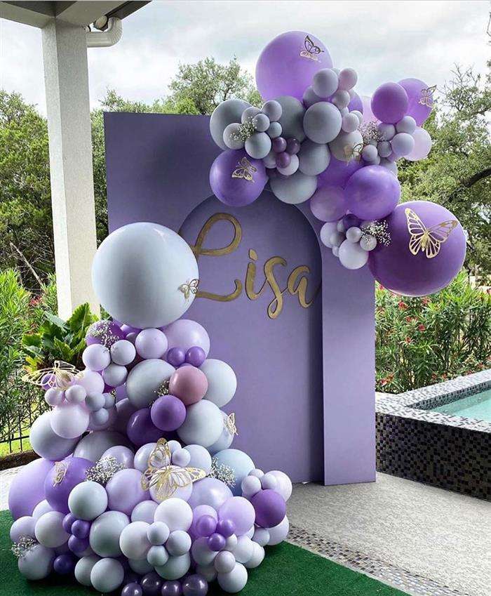 decoracao com baloes lilas e branco