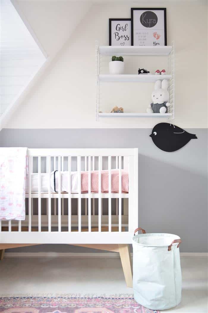 quarto de bebe branco e cinza