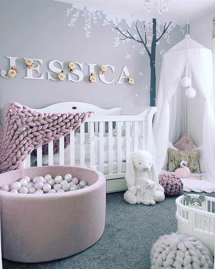 quarto de bebê feminino decorado