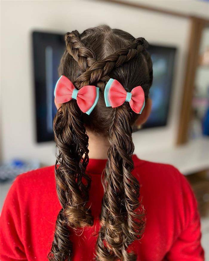 Penteado Infantil com elásticos coloridos e Maria Chiquinha 