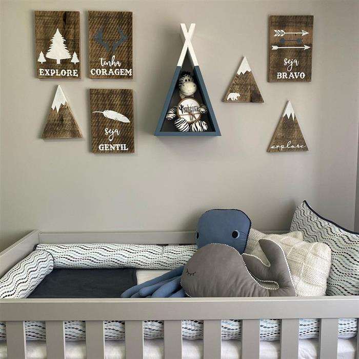 quarto de bebe cinza com azul marinho