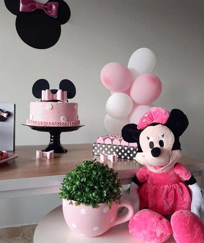 mesinha decorada minnie