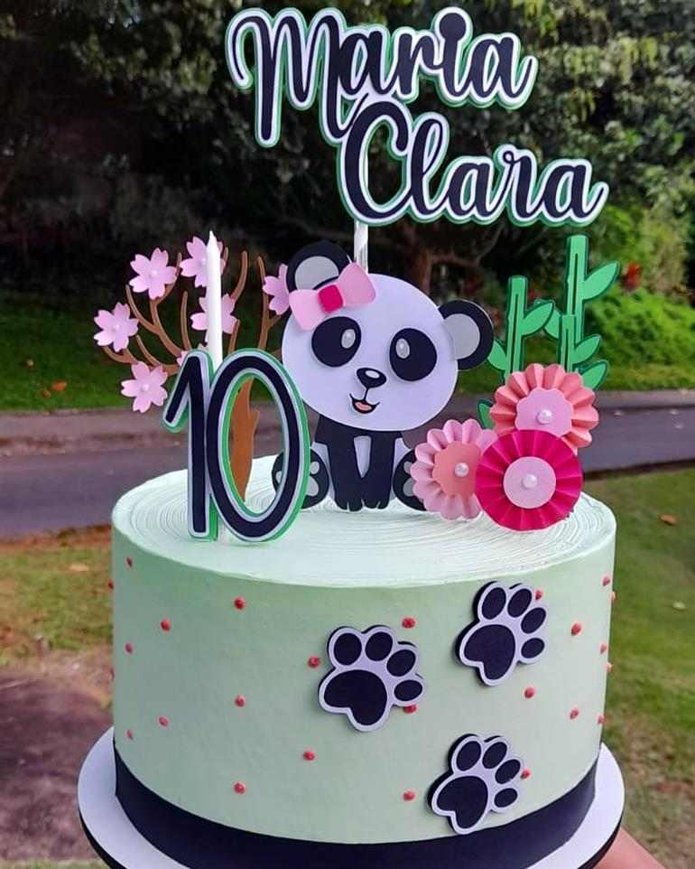 Bolo Panda decorado com topper 