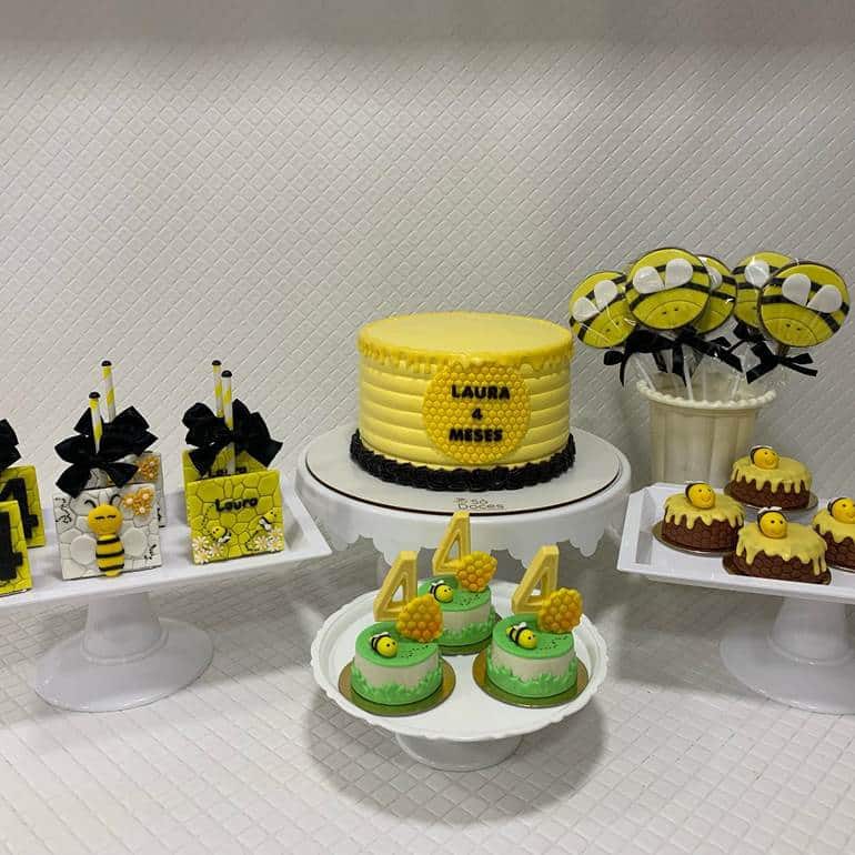 Decoração simples de festa de abelhinha