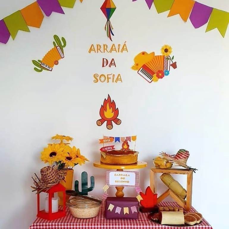 Mesversário decoração simples