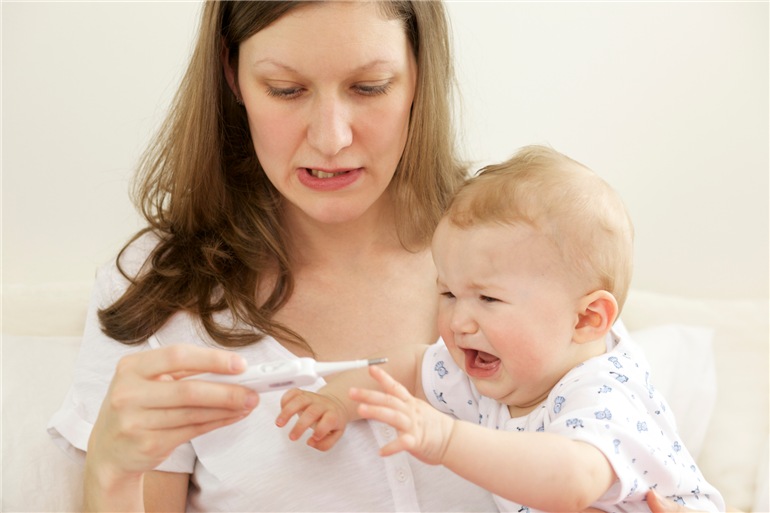 febre no bebe dente nascendo