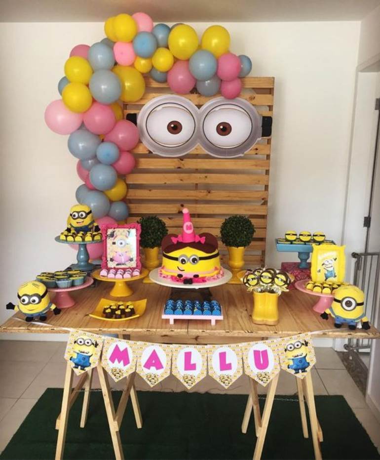 mesversário Minions menina